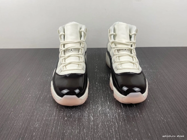 Rep Jordan AR0715-101 11 Neapolitan WMNS Air 0803